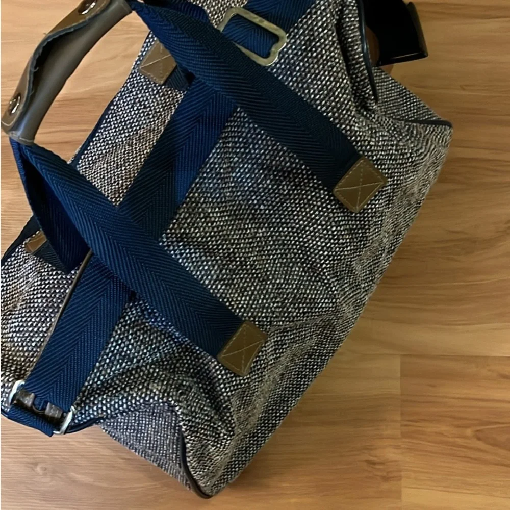 Hamilton Black and Gray Travel Bag